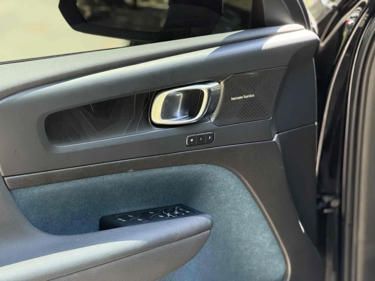 Volvo C40 Recharge - Imagem 16