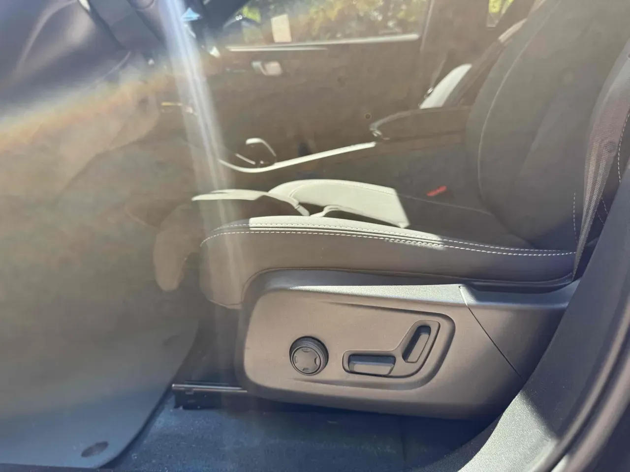 Volvo C40 Recharge - Imagem 17