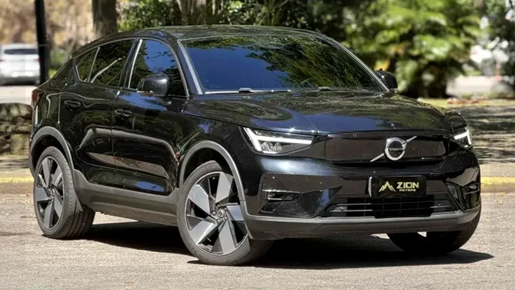 Foto de um volvo c40 recharge