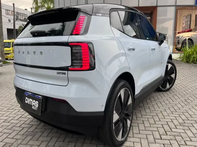 Volvo EX30 - Imagem 4