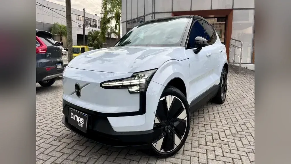 Foto de um volvo ex30