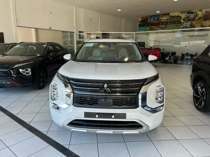 Mitsubishi Outlander Plug-in Hybrid - Imagem 6