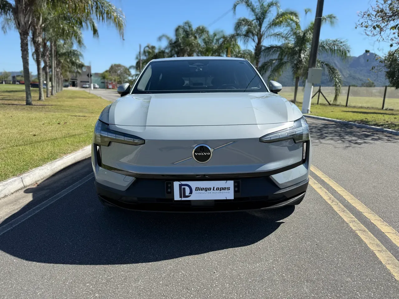 Volvo EX30 - Imagem 2