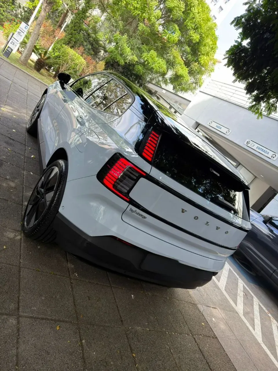 Volvo EX30 - Imagem 3