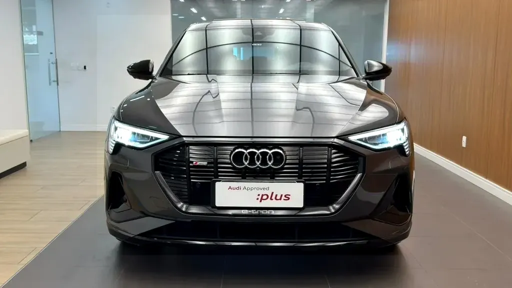 Foto de um audi e-tron