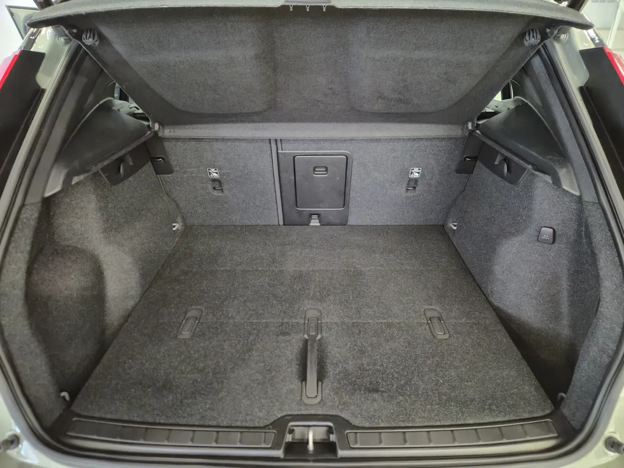 Volvo XC40 Recharge - Imagem 3