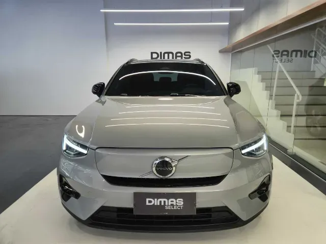Volvo XC40 Recharge - Imagem 2