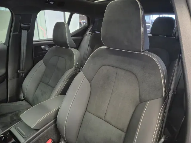 Volvo XC40 Recharge - Imagem 16