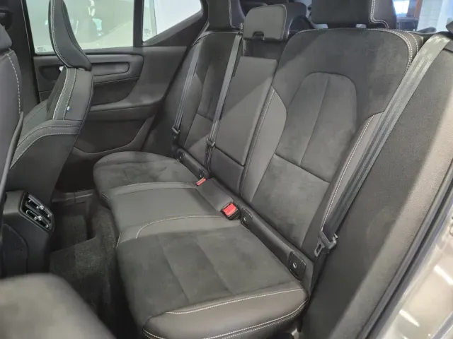 Volvo XC40 Recharge - Imagem 18