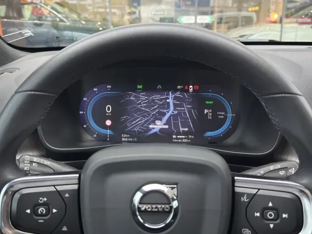 Volvo C40 Recharge - Imagem 10