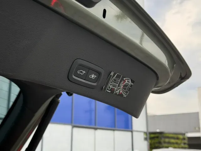 Volvo C40 Recharge - Imagem 19