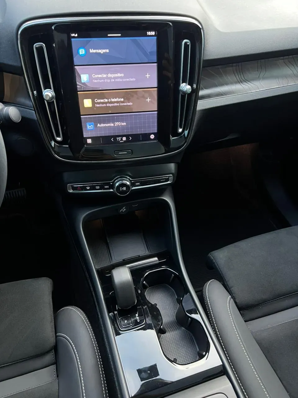 Volvo C40 Recharge - Imagem 14