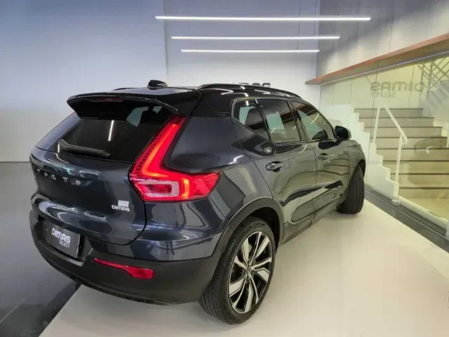 Volvo XC40 Recharge - Imagem 4