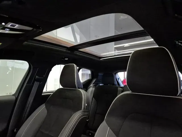 Volvo XC40 Recharge - Imagem 18