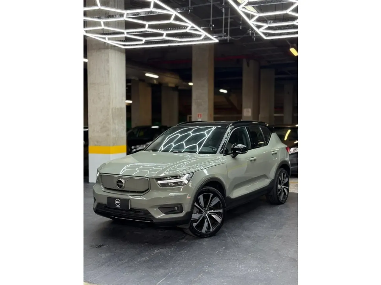 Volvo XC40 Recharge - Imagem 2