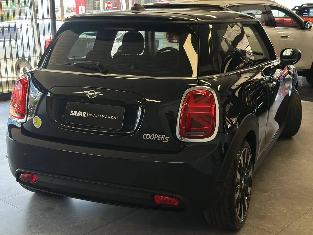 Mini Cooper SE - Imagem 17