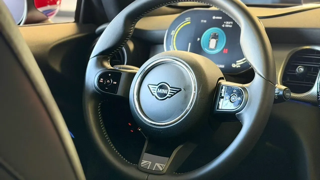 Mini Cooper SE - Imagem 9