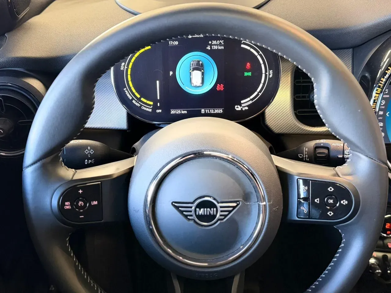 Mini Cooper SE - Imagem 11