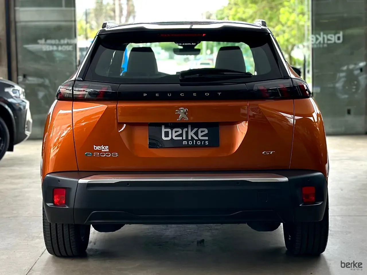 Peugeot E-2008 - Imagem 8