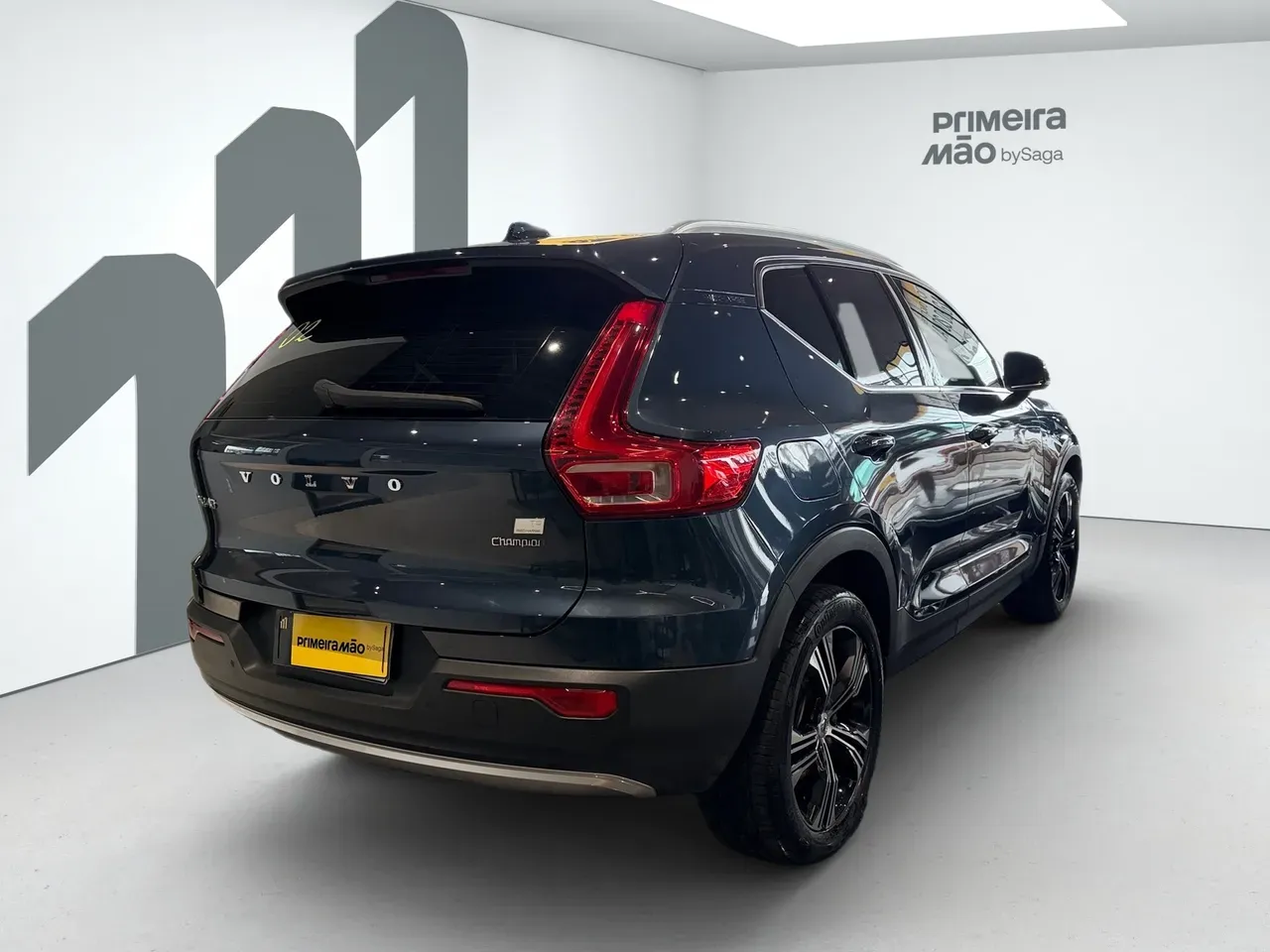 Volvo XC40 Recharge Plug-in Hybrid - Imagem 4
