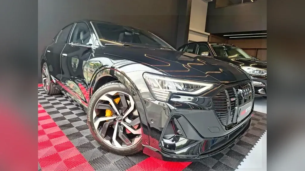 Foto de um audi e-tron sportback
