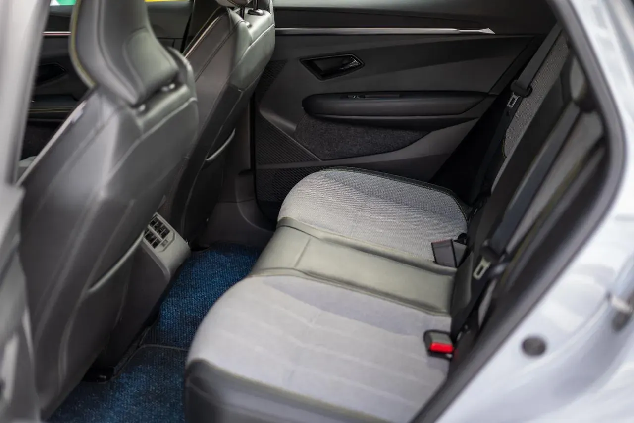 Renault Megane E-tech Electric - Imagem 7