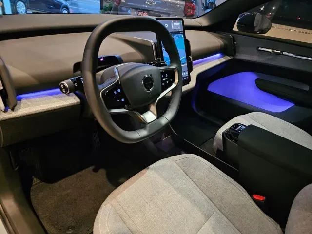 Volvo EX30 - Imagem 10