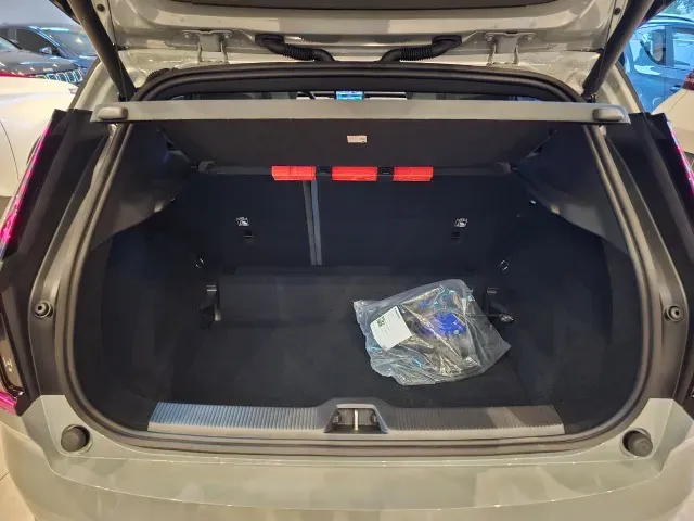 Volvo EX30 - Imagem 8