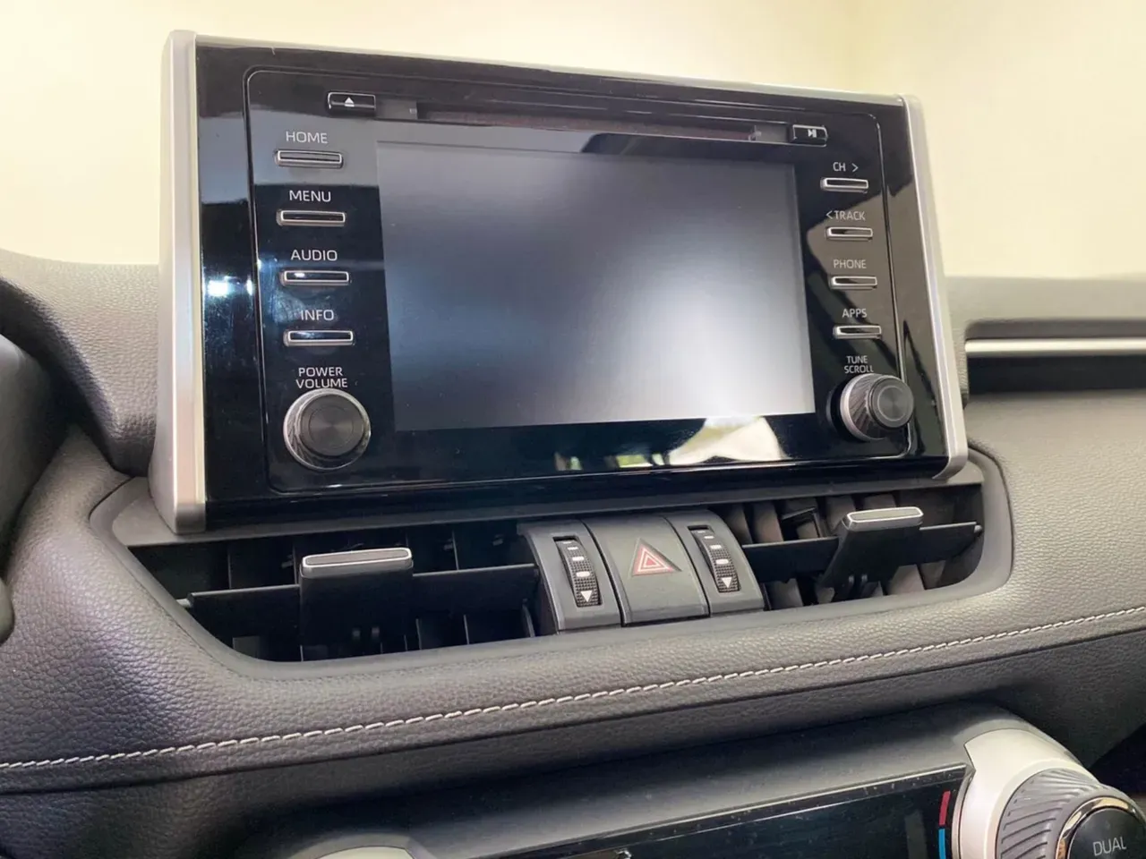 Toyota Rav4 EV - Imagem 6