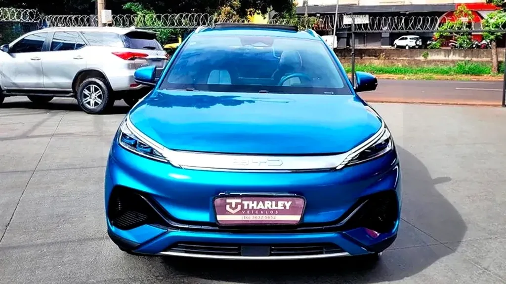 Foto de um byd yuan plus