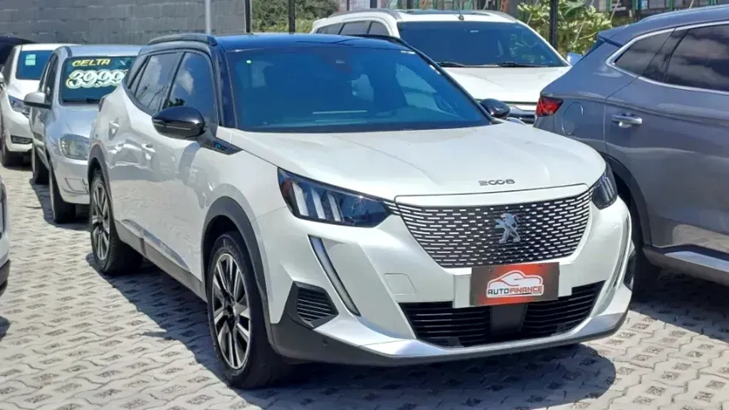 Foto de um peugeot e-2008