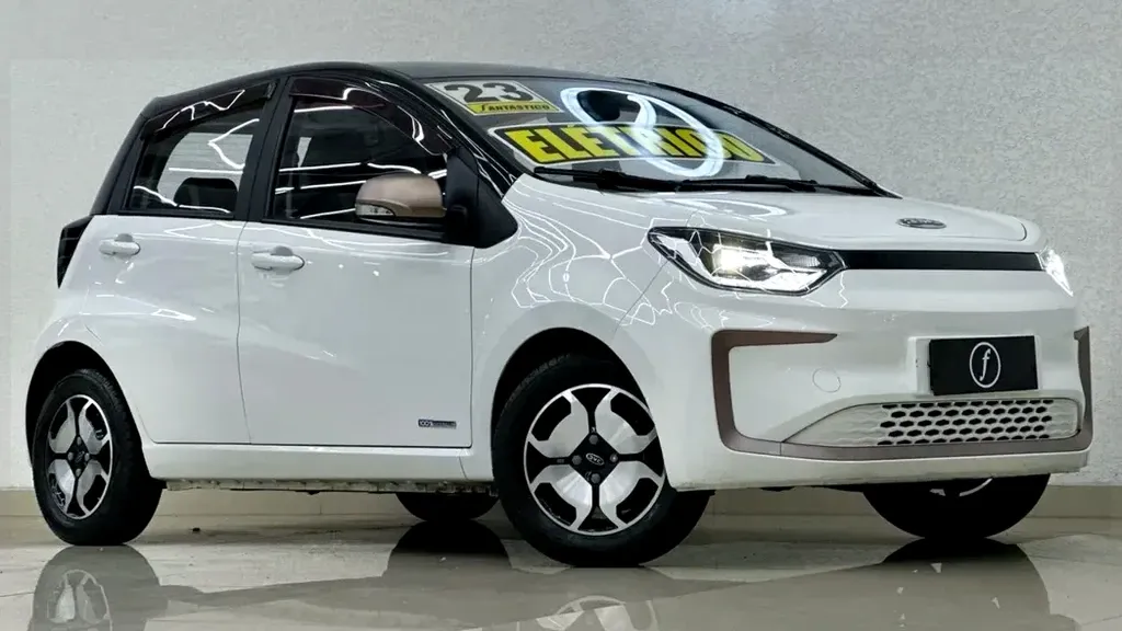 Foto de um jac e-js1