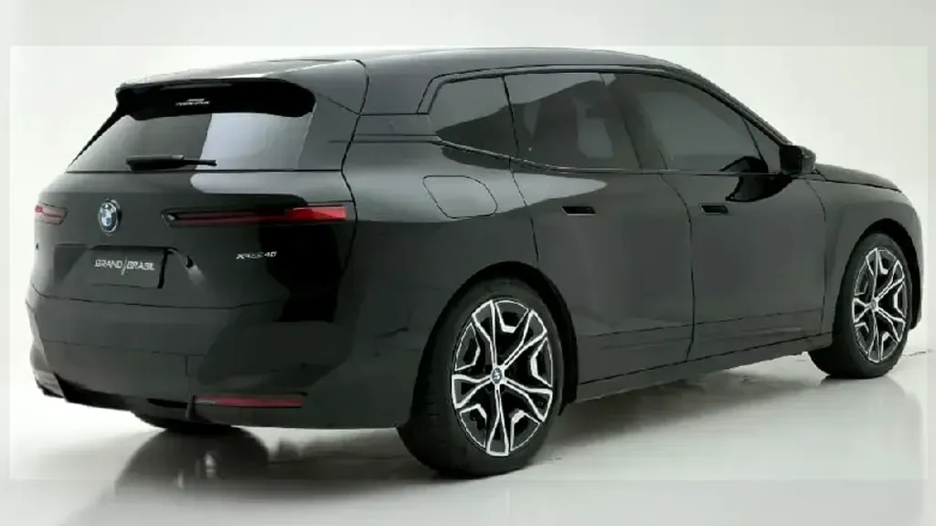 BMW Ix - Imagem 3