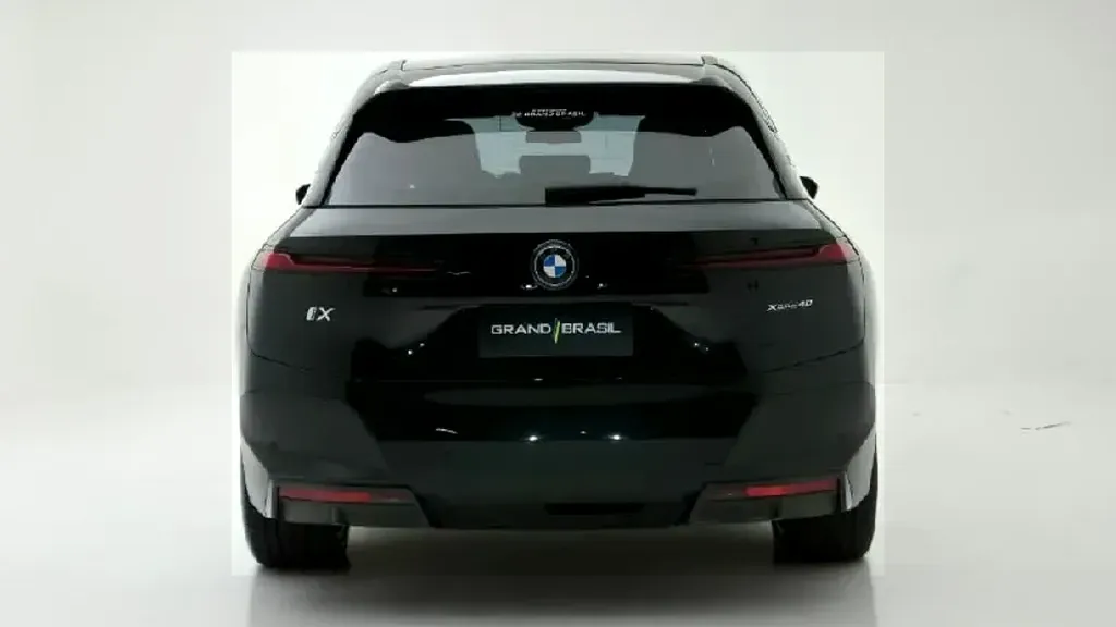 BMW Ix - Imagem 4