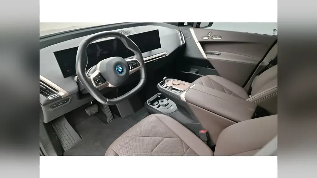BMW Ix - Imagem 10