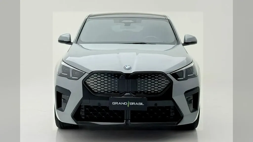 BMW Ix - Imagem 8