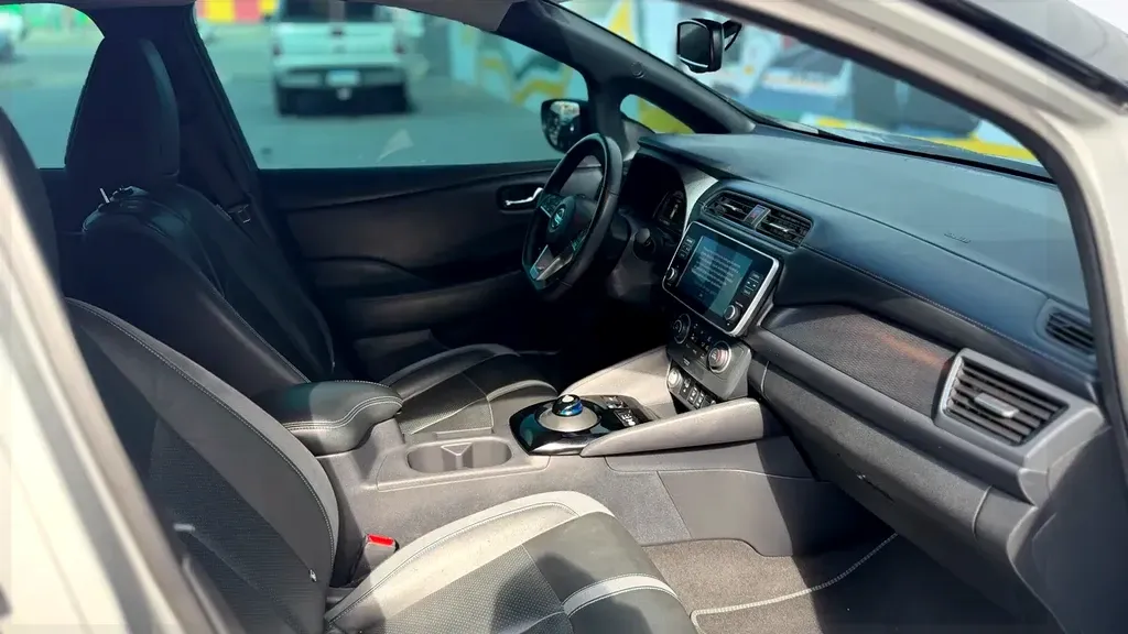 Nissan Leaf - Imagem 12
