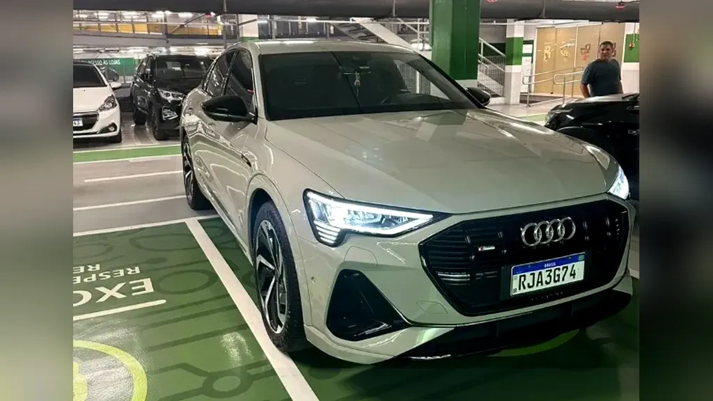 Audi E-tron Sportback - Imagem 2