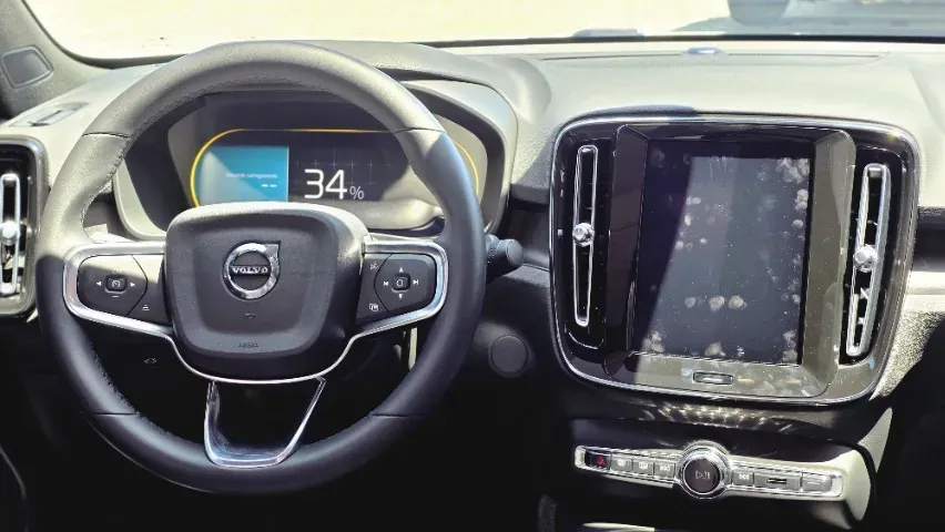 Volvo Ec40 - Imagem 6