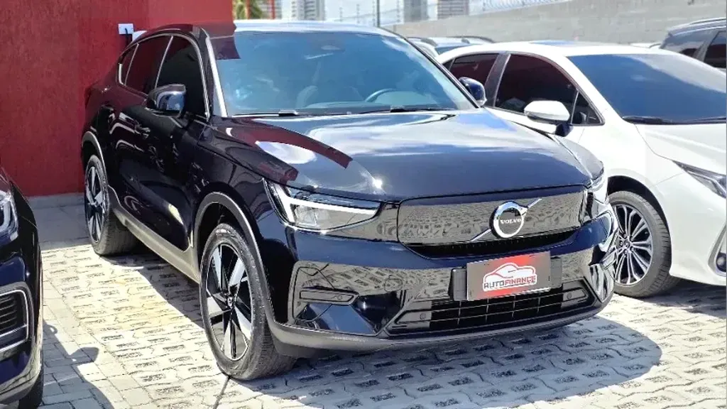 Foto de um volvo ec40