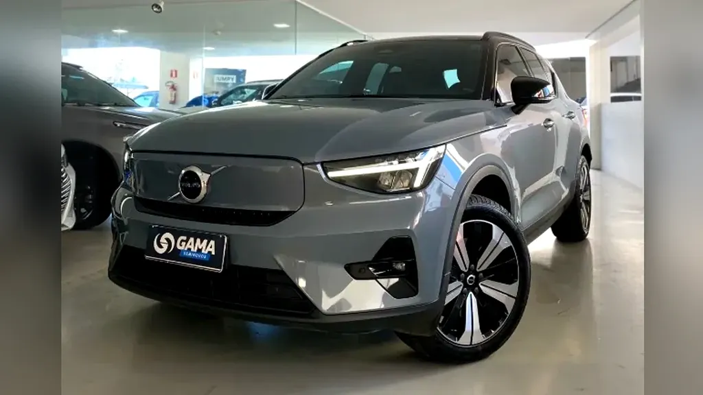Foto de um volvo xc40 recharge