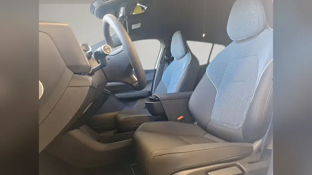 Volvo EX30 - Imagem 6