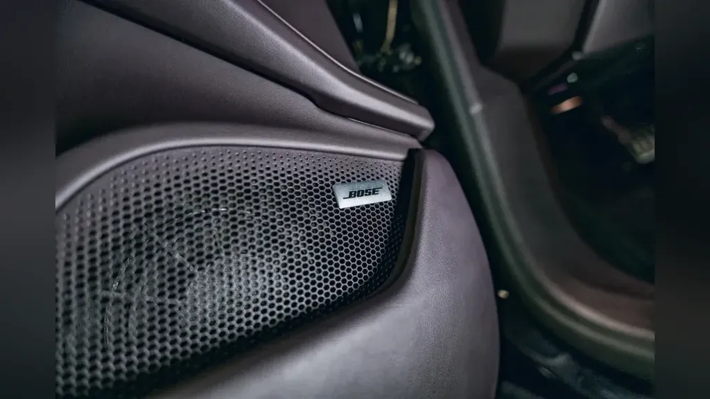 Porsche Taycan - Imagem 12