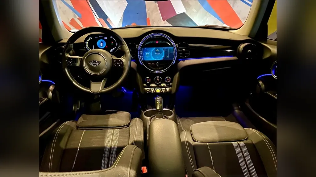 Mini Cooper SE - Imagem 8