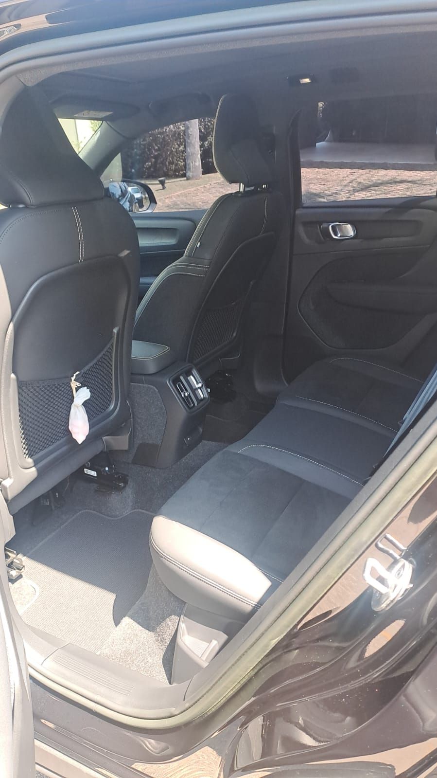 Volvo XC40 Recharge - Imagem 3