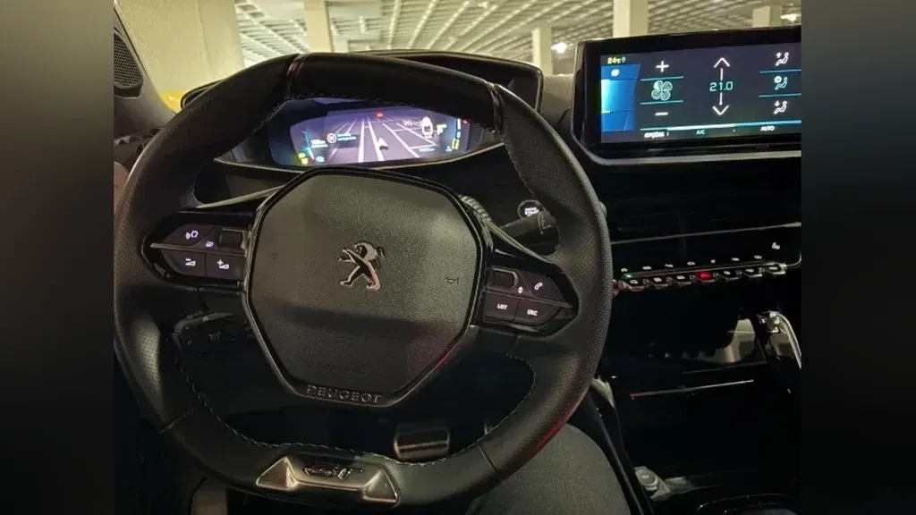 Peugeot E-2008 - Imagem 4