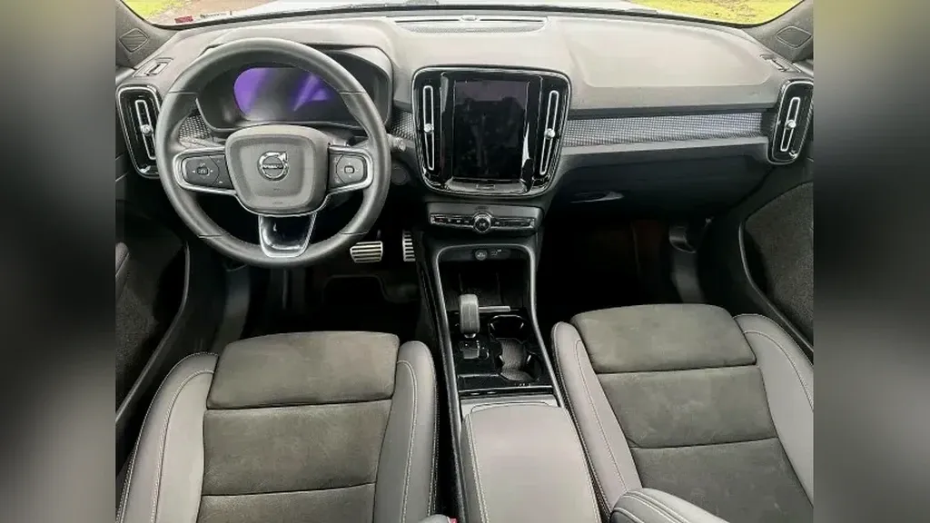 Volvo XC40 Recharge - Imagem 9