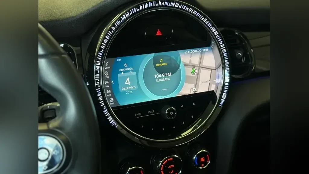 Mini Cooper SE - Imagem 13