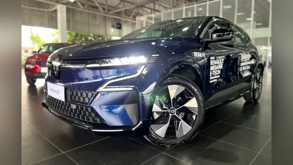 Foto de um renault megane e-tech electric