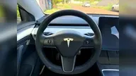 Tesla Model 3 - Miniatura 5